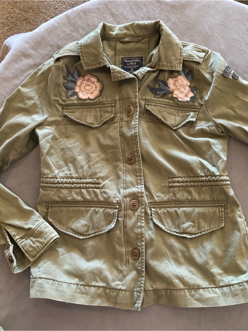 Size XS Abercrombie & Fitch Olive Green Embroidered Womens Utility jacket.